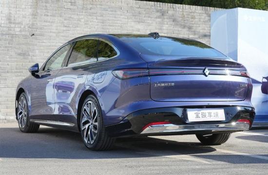 验 首搭灵眸智驾30宝骏享境智能泊车体(图3)